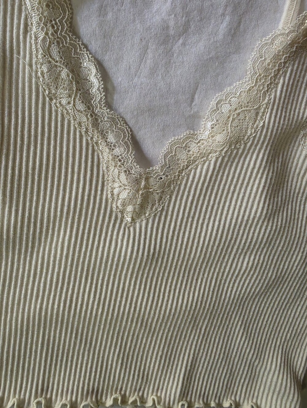 Love Tree Ribbed Knit Cropped Cami Tank Top Lace Trim Cream Large - Picture 2 of 8
